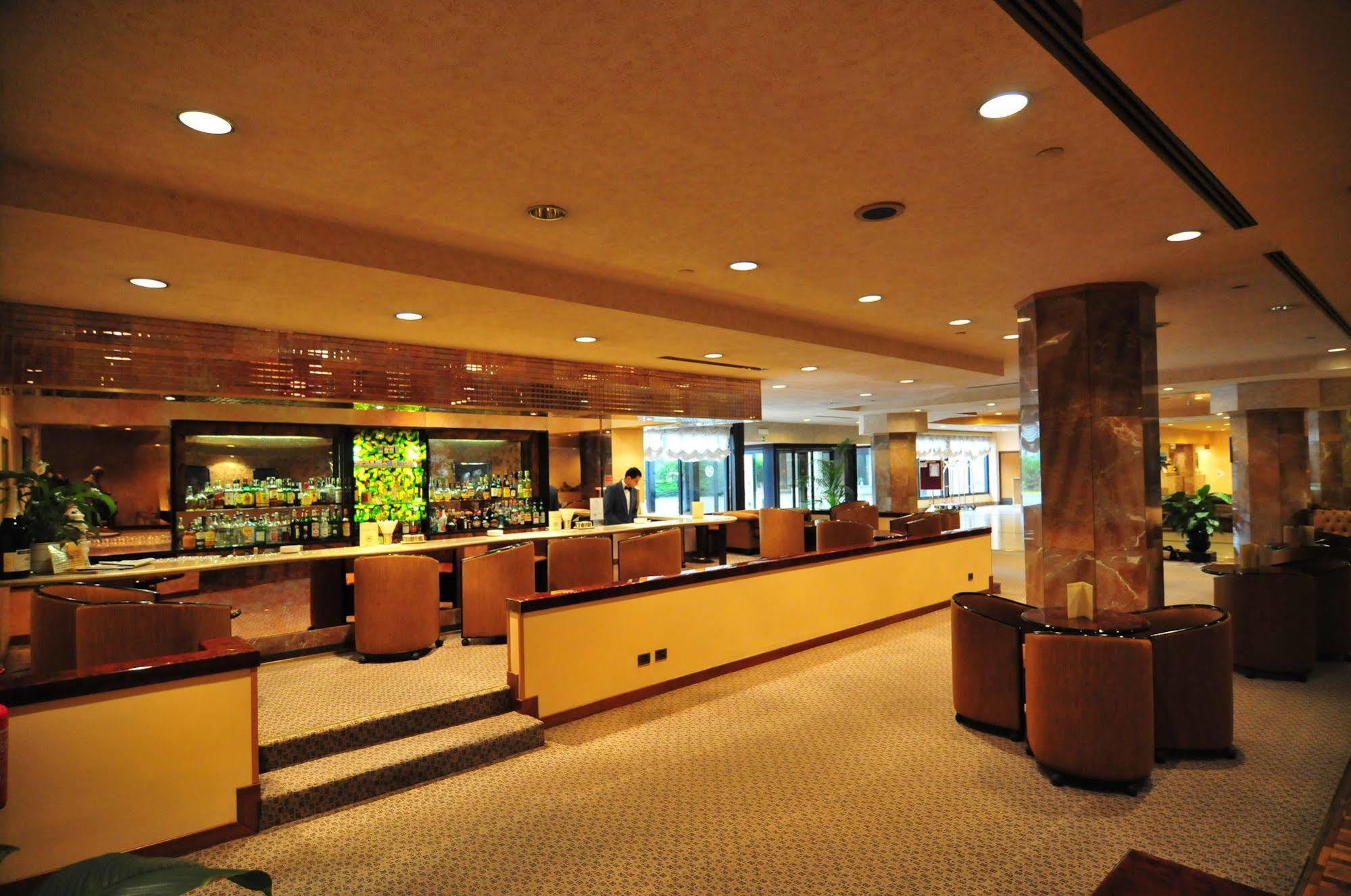 Conference Florentia Hotel Firenze Bagian luar foto
